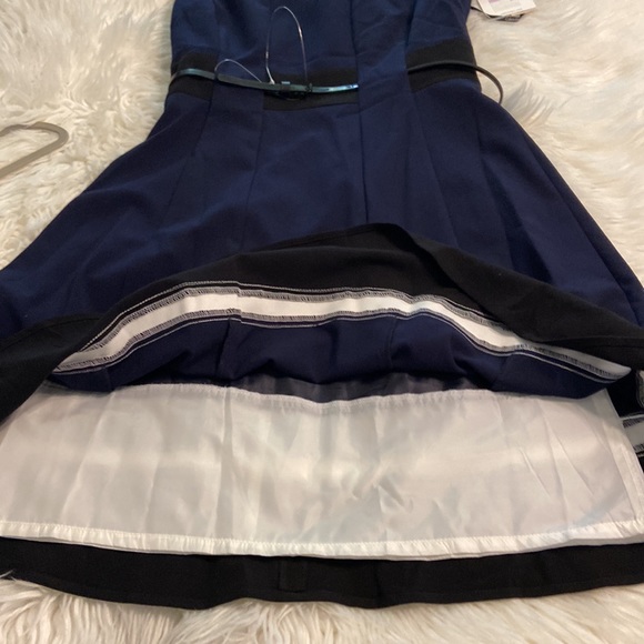 Calvin Klein Dress brand new with tag size 6 with belt around waist - Picture 10 of 16